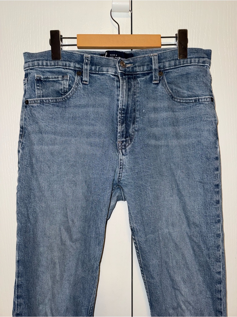 Gap High Rise Slim Straight Jeans - Picture 4 of 16